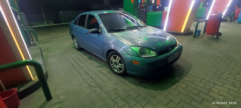 Продам форд фокус 2001-года