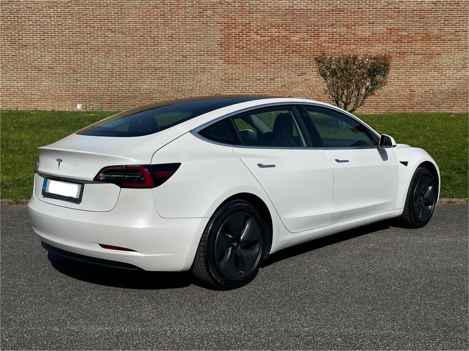 Tesla Model 3 Standard  Range Plus RWD
