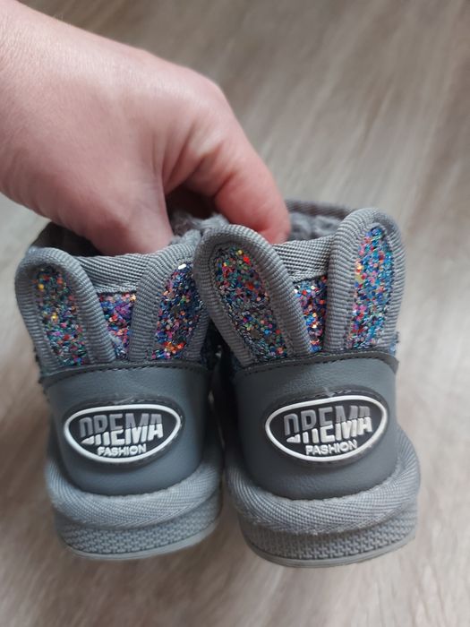 Зимові модні яскраві уггі!! Розмір 22, устілка 13-13,5 см..