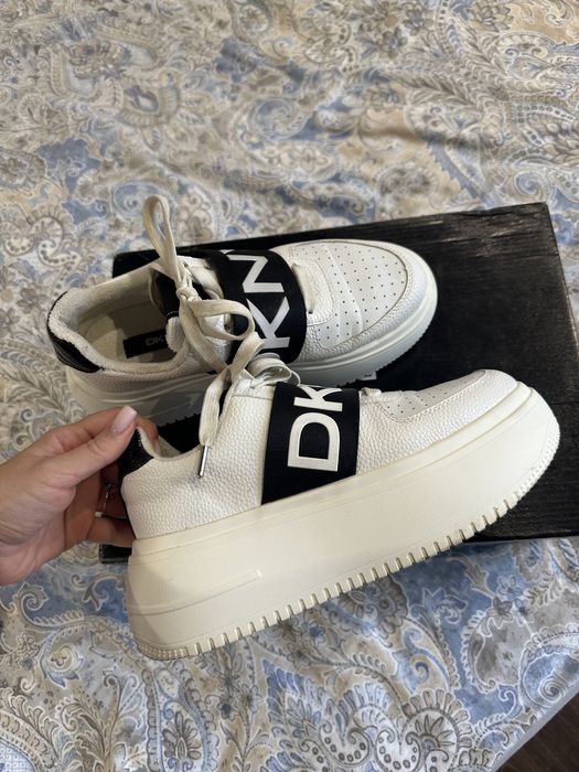 DKNY кроссовки, кеды 36.37