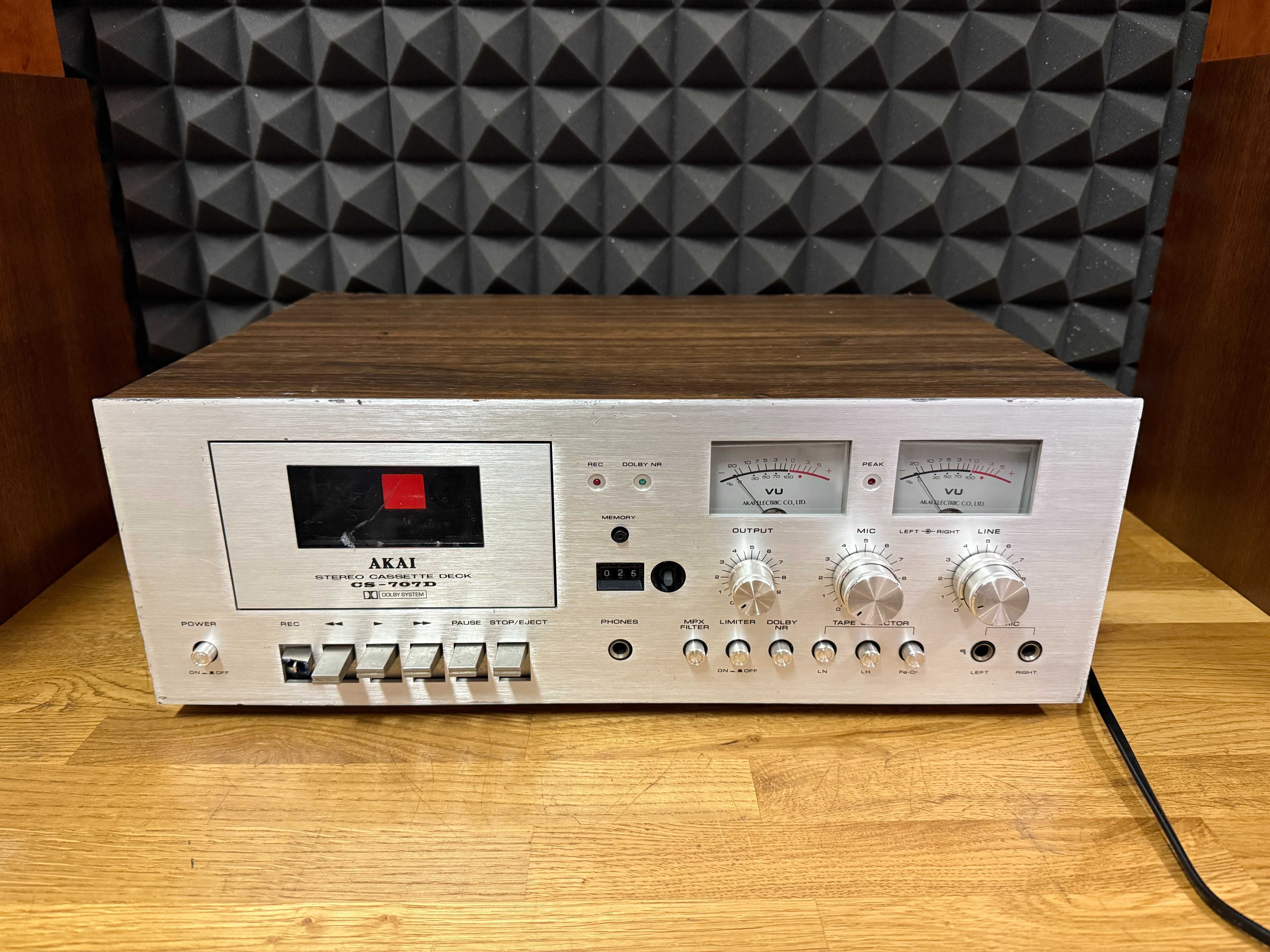 Magnetofon Akai CS-707D