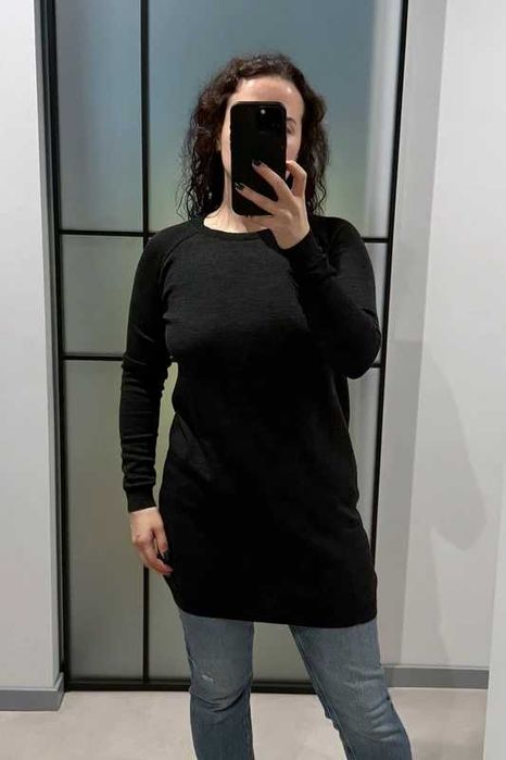 Wełniany antracytowy sweterek COS XS