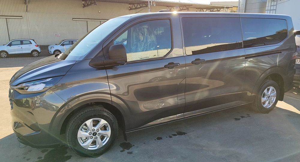 Ford Transit Custom Kombi Trend 9osobowy PHEV