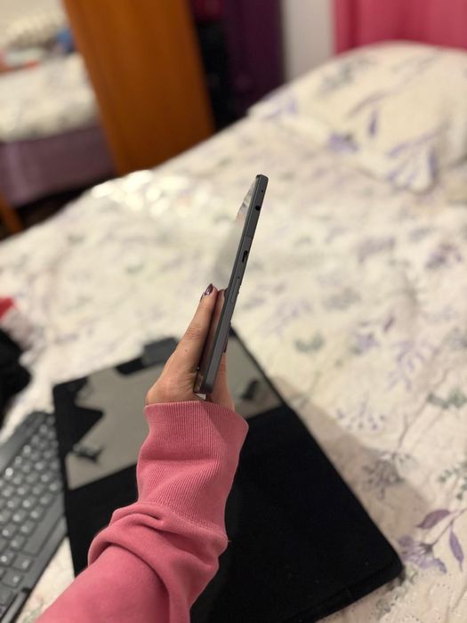 Tablet Lenovo de 10 Polegadas . Oferta de teclado e 2 capas