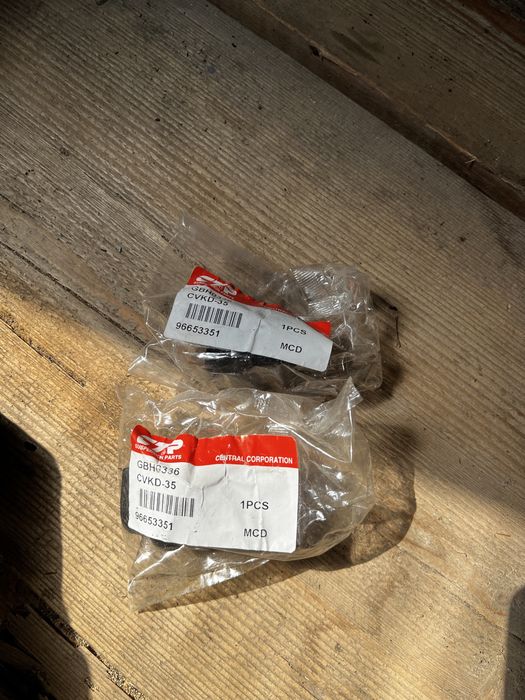 Сайлент блоки передние задний Aveo t250