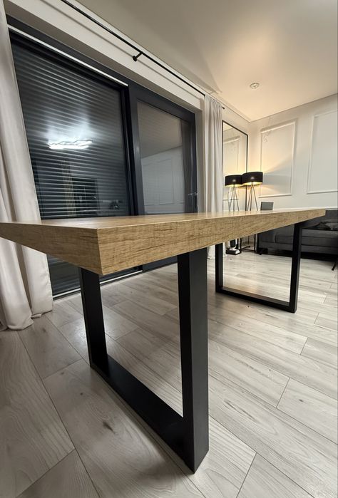 Stół rozkładany z krzesłami komplet