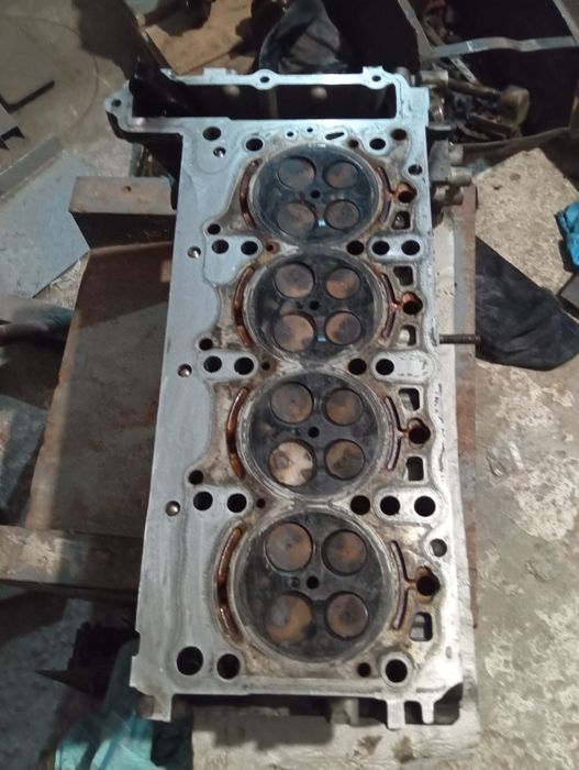 головка блоку циліндрів двигуна Мерседес спринтер ом651 Mersedes