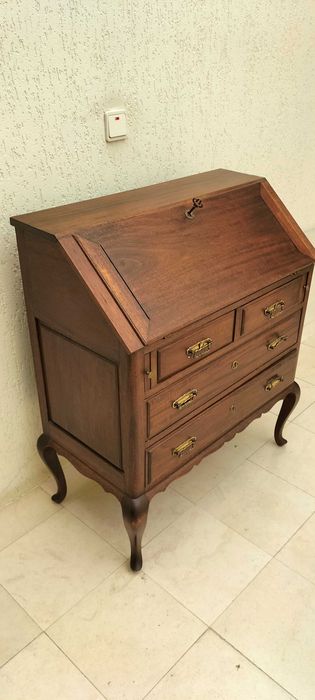 Esvreveninha mogno antiga