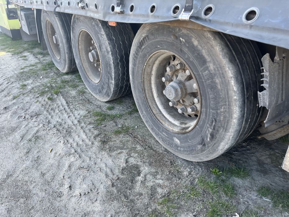Naczepa Krone firanka standard tarcza - magazyn