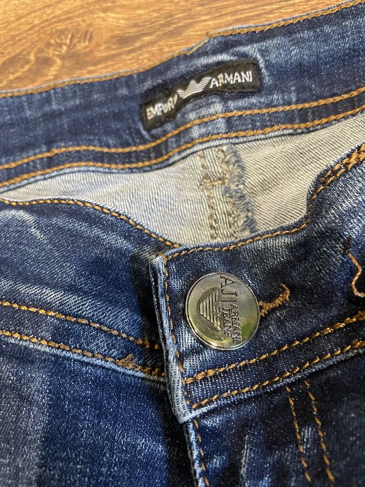 Spodnie Jeansy rurki Armani Jeans