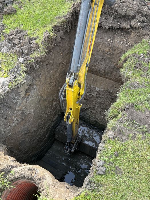 Usługi mini koparką, Szamba, Oczyszczalnie , Fundamenty, Przyłącza