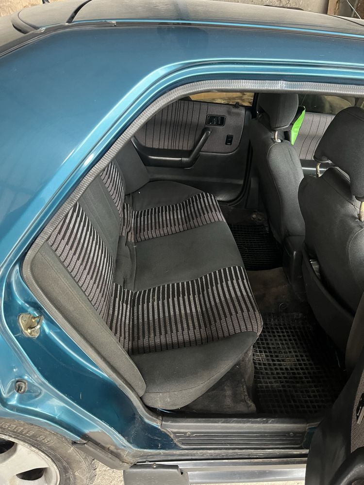 Mazda 323f 1.6 gaz 93р.обмін