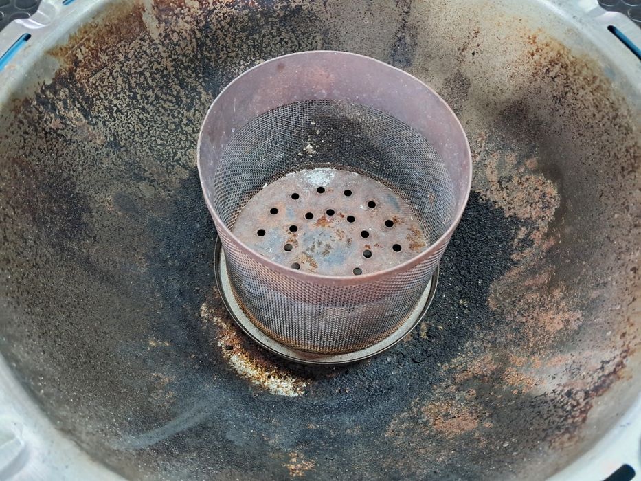 Grelhador do carvão com ventoinha electrica