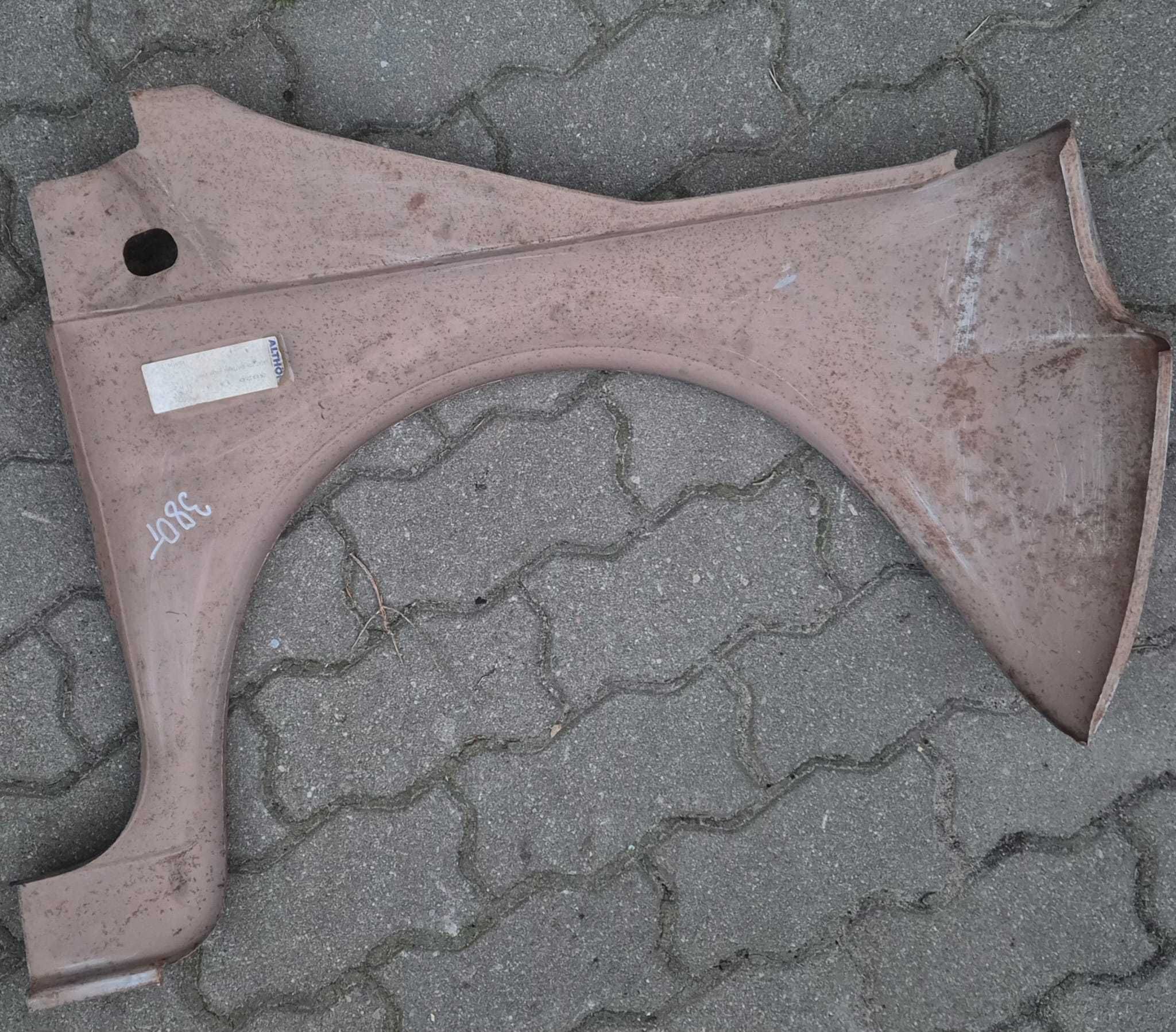Błotnik Przedni Lewy FIAT 126P (73-77r.) Oryginalny Wersja Wąska
