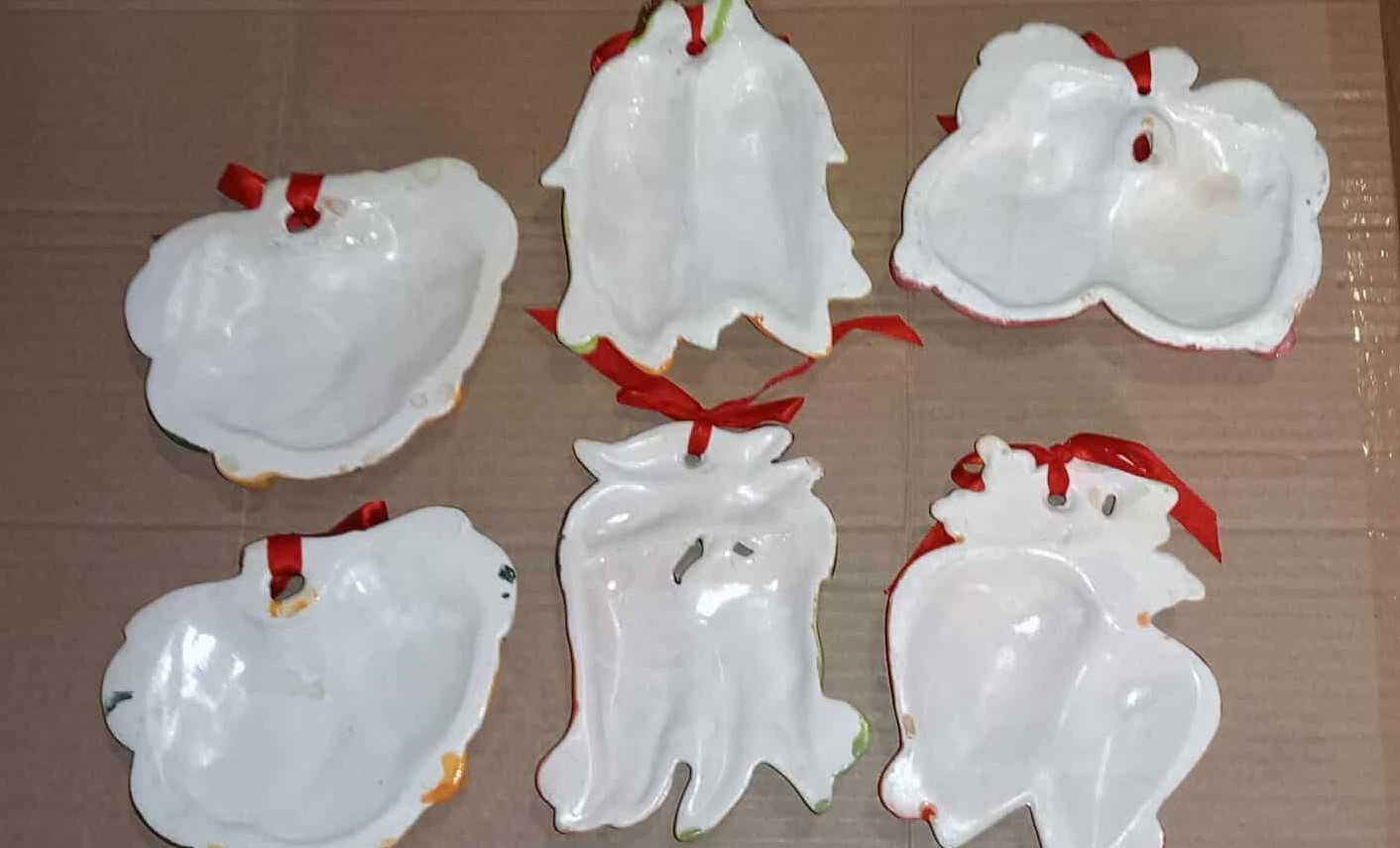 Ceramiczny wieszak do kuchni w kształcie oberżyny ręcznie malowany