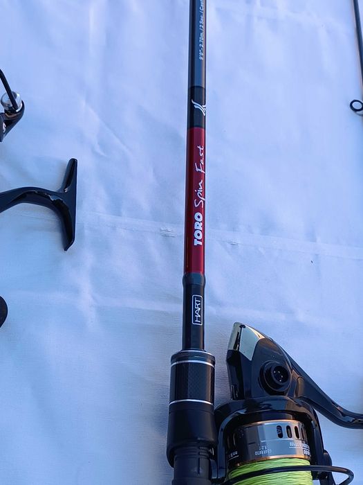 Vendo canas de pesca+bolsas+colete+mochila, tudo com muito pouco uso.