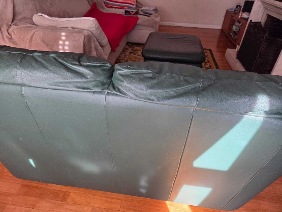 Sofás e repousa pés