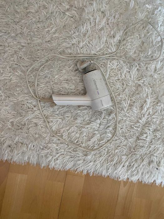 secador branco pequeno