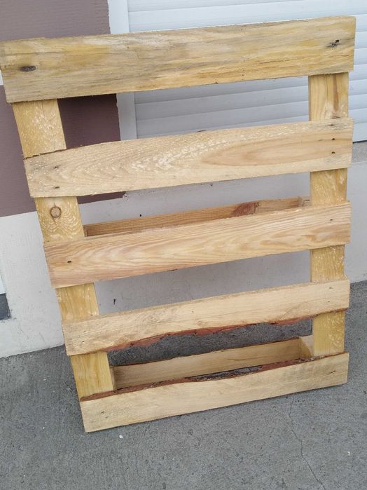 PALETA podest 75x74 , palety prawie nowe / 80x60