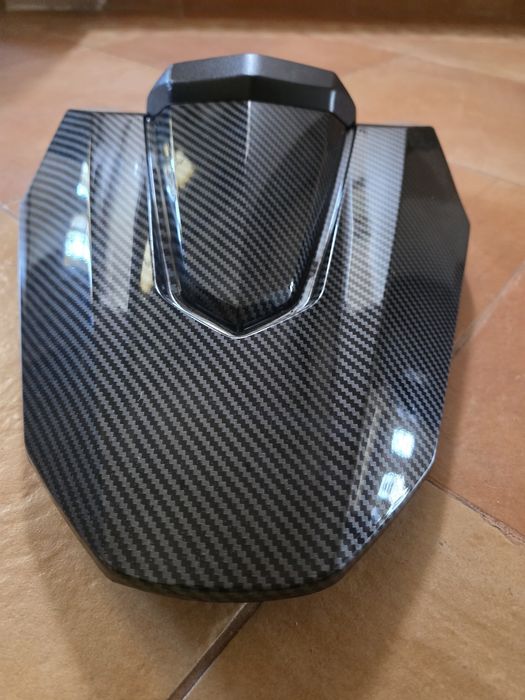 Tampa banco traseiro cb650r 2021