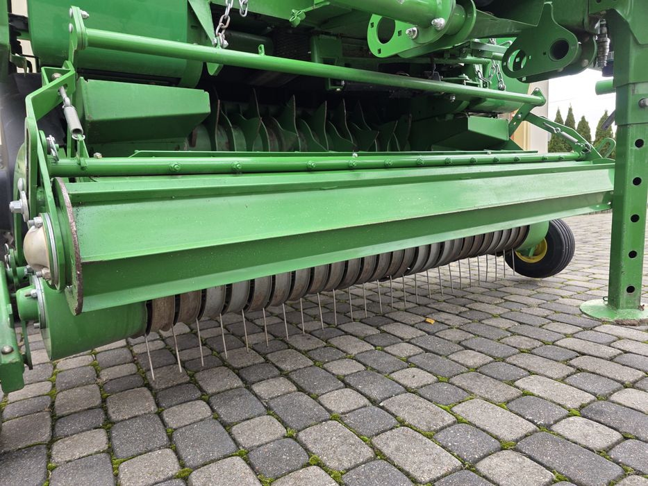 Prasa JOHN DEERE 854. 9900bel PERFEKCYJNY Stan 864 .592 case krone