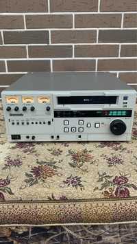 Профессиональный S-VHS плеер Panasonic AG-7650