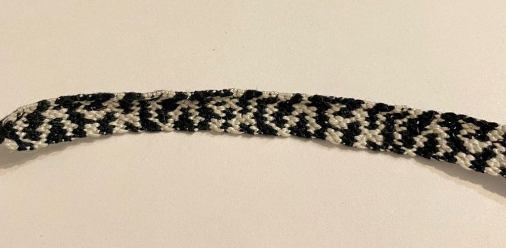 bransoletka przyjaźni muliny zakładka zebra rock paski biała czarna