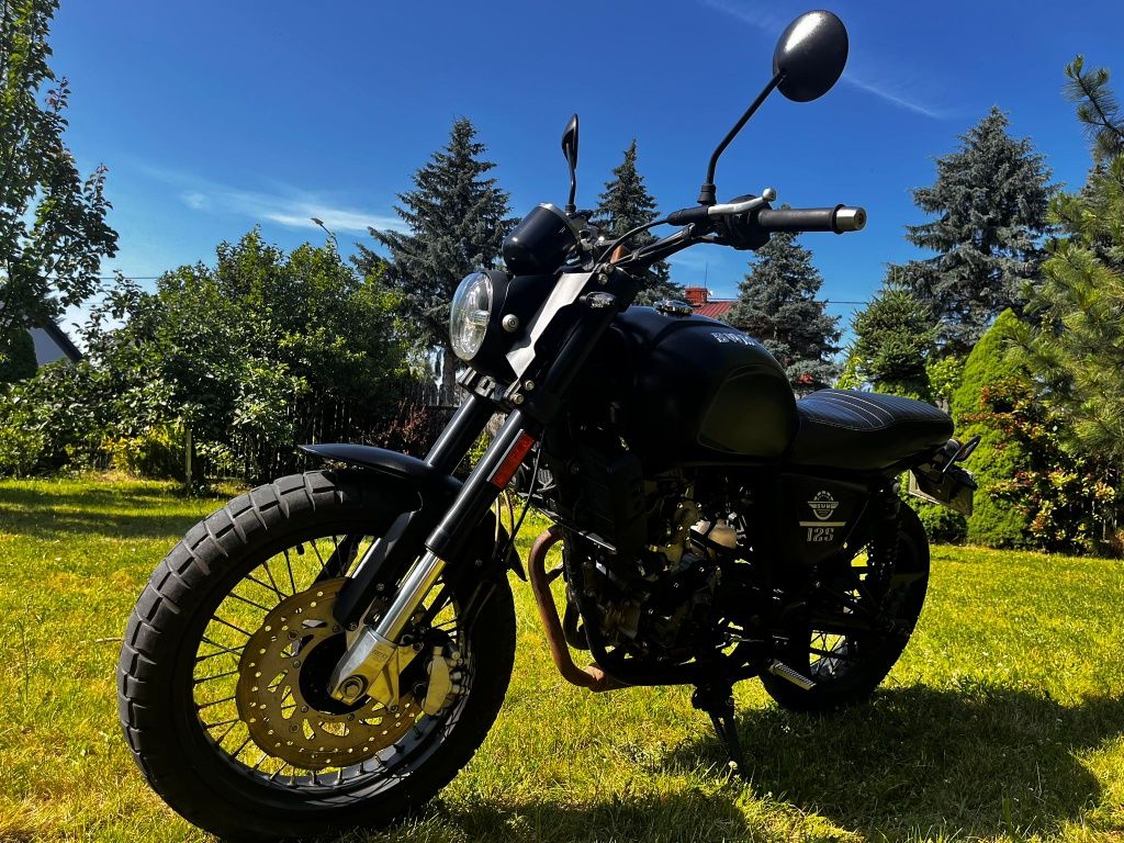 SWM 125 scrambler 15km