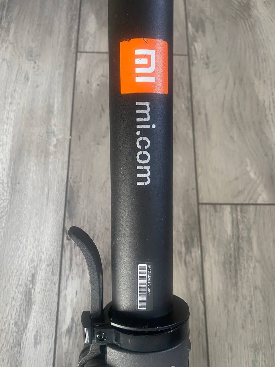 Електросамокат Xiaomi Mi Electric Scooter Essential