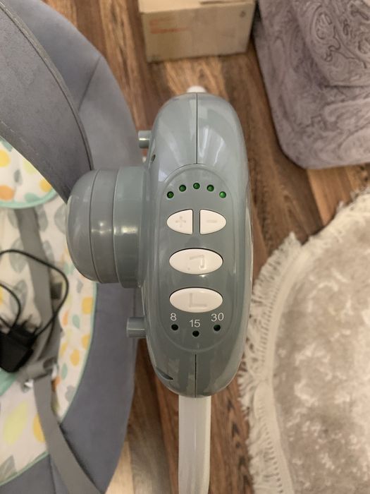 Дитячий шезлонг- гойдалка (0-6міс.)