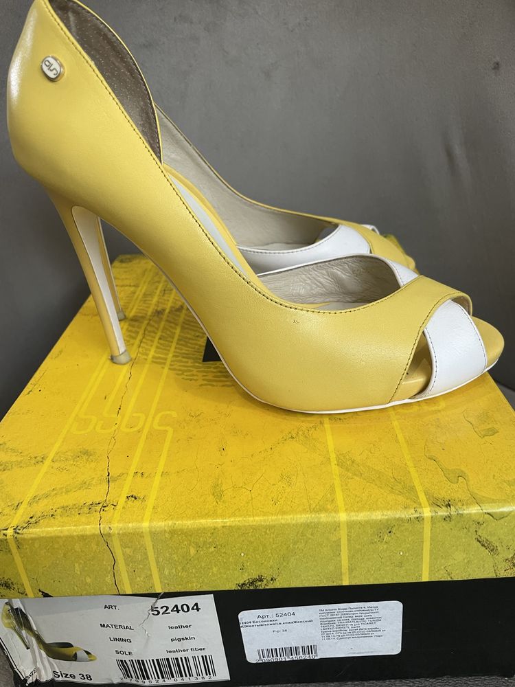 Туфлі  Antonio Biaggi жіночі, шкіряні 38 розмір