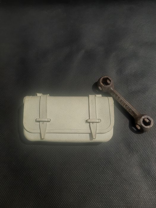 Stara torba  narzędziówka rowerowa