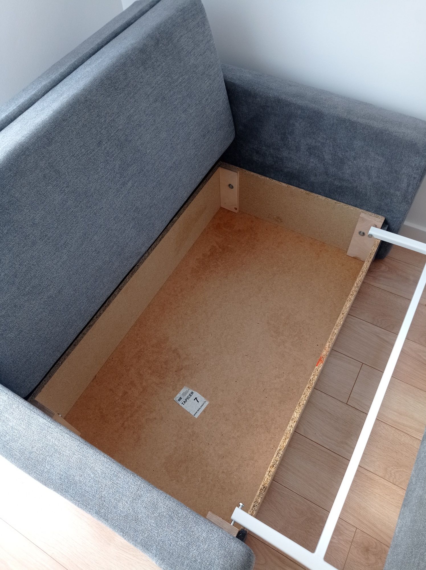 Sofa rozkładana dwuosobowa