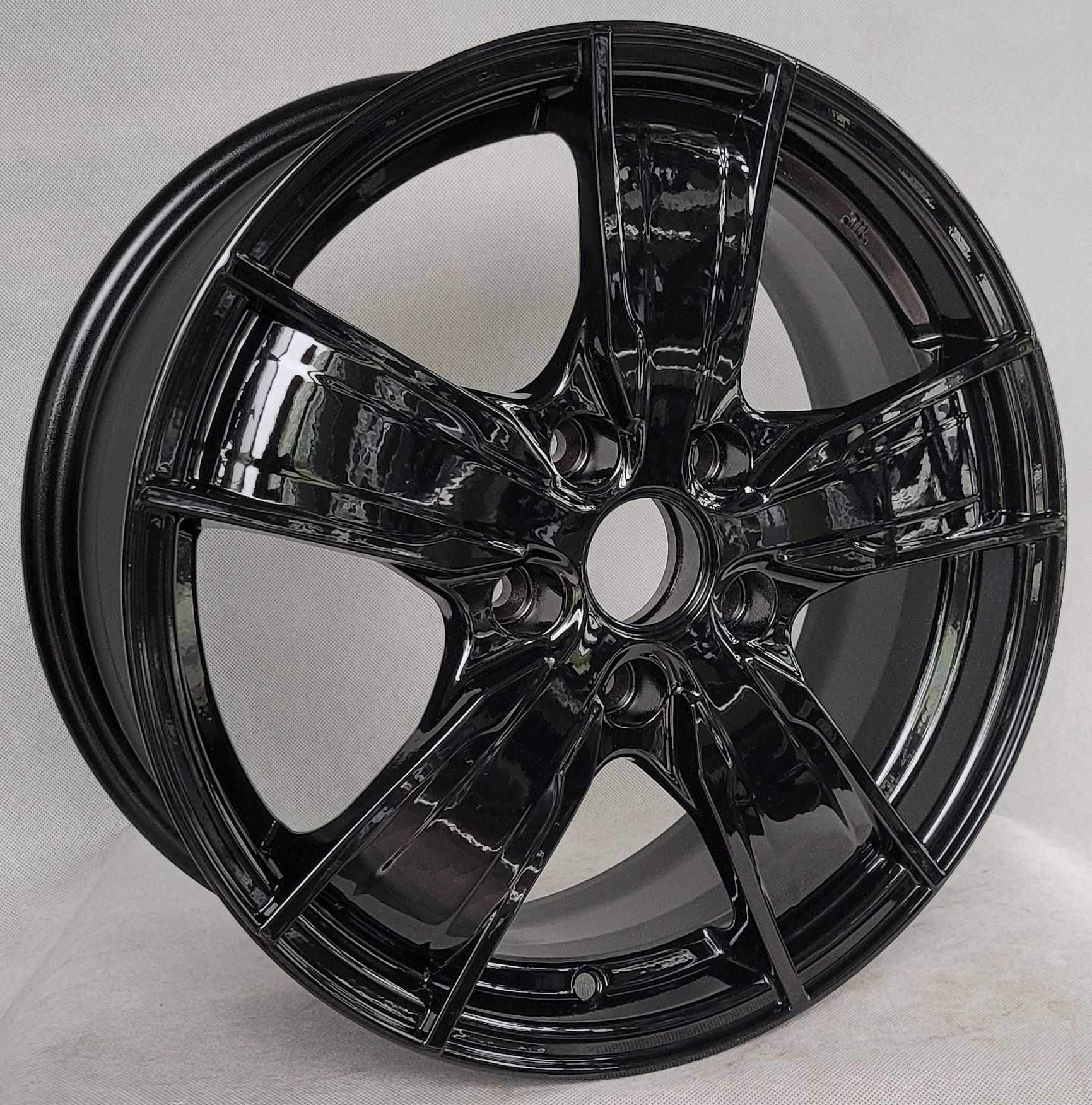 Felgi malow. 16 5x112 Seat Leon Skoda Octavia Superb 3 VW Passat B7 B8