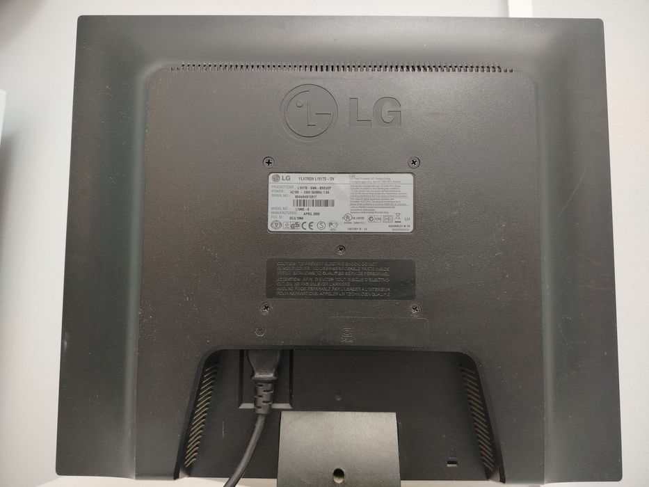 Monitor LG Flatron L19NS