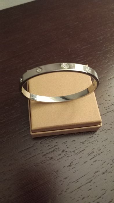 Pulseira de aço nova