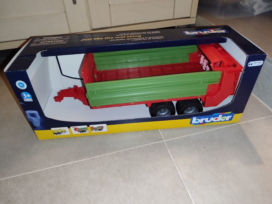 Bruder rozrzutnik nowy przyczepa