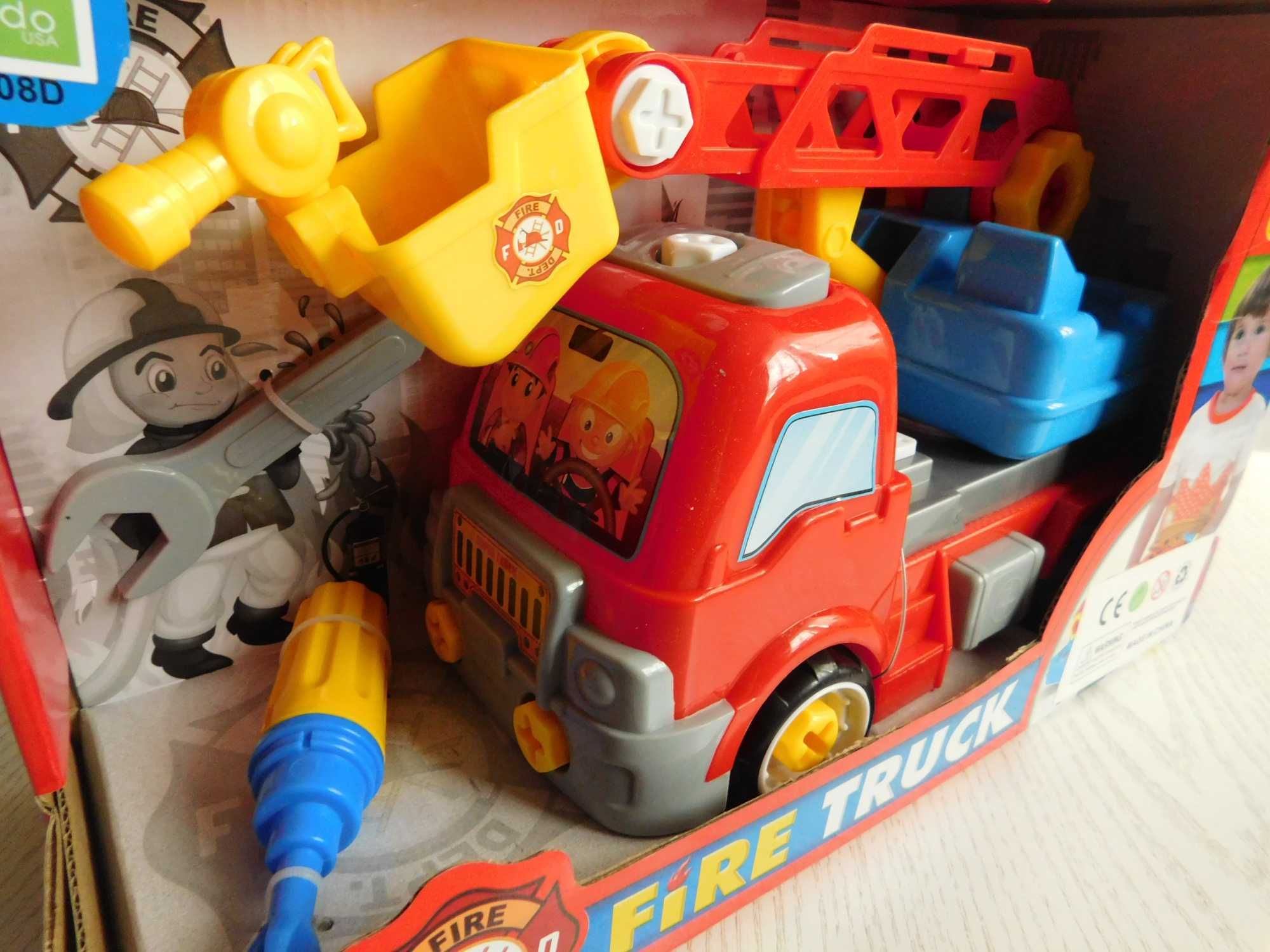 Пожарная машина с инструментами Vokodo