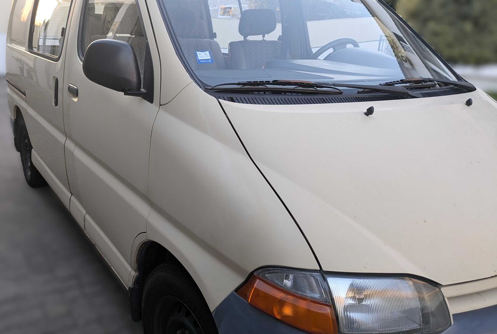 Toyota Hiace 6 lugarres mista