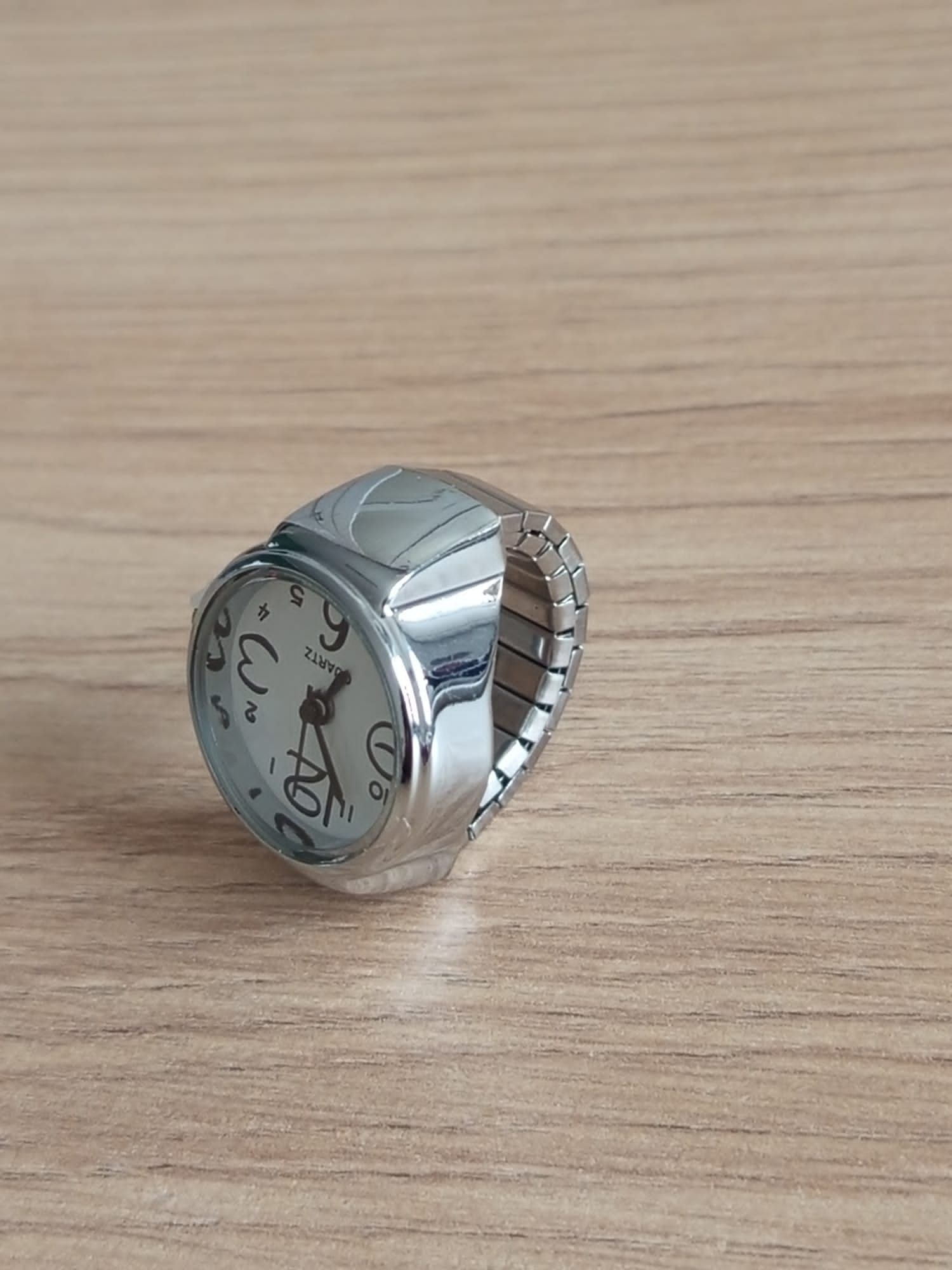 Zegarek Quartz – biały, nowy