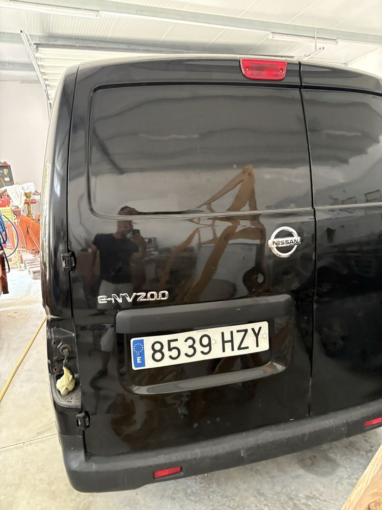 Peças Nissan e-NV200