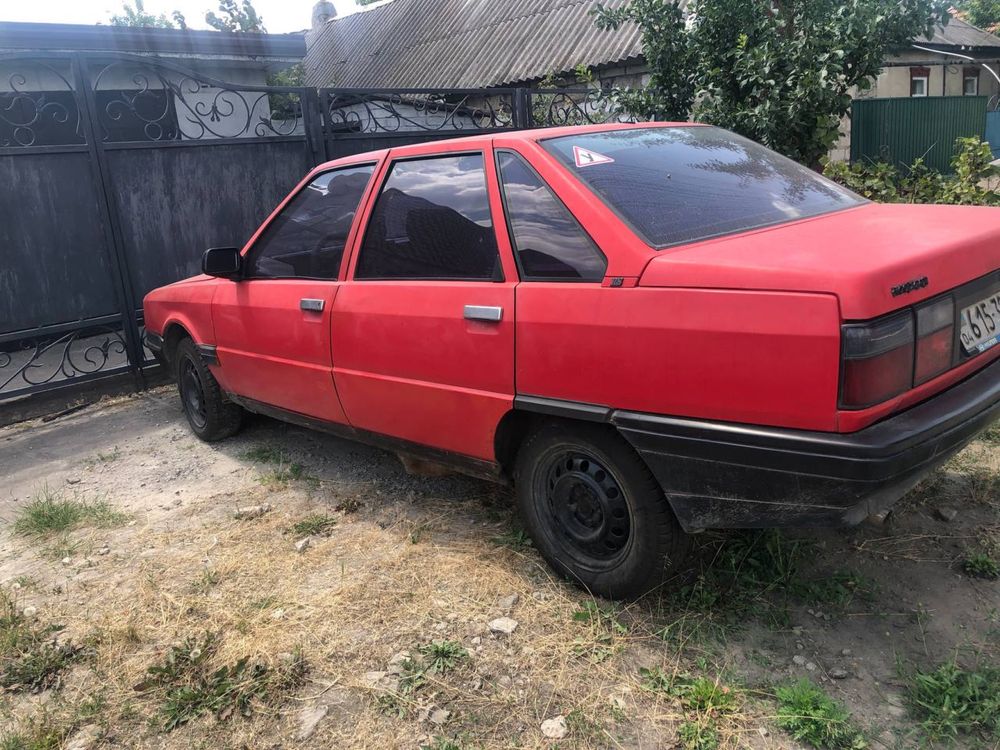 Renault 21 1986 года выпуска