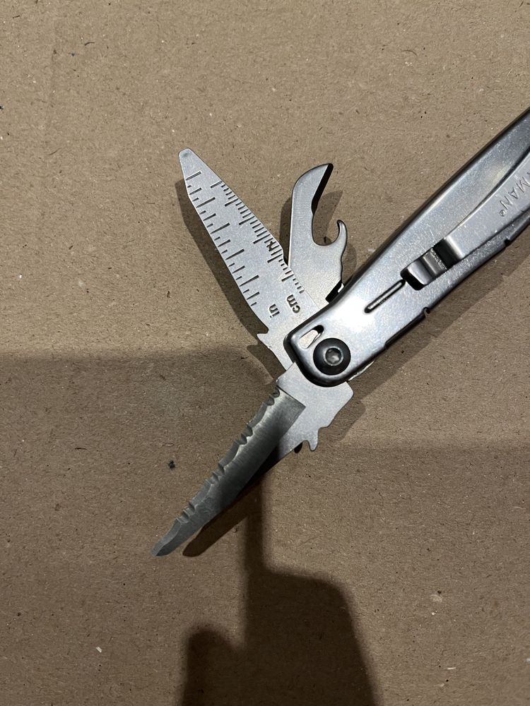 Мультитул Leatherman Bolster