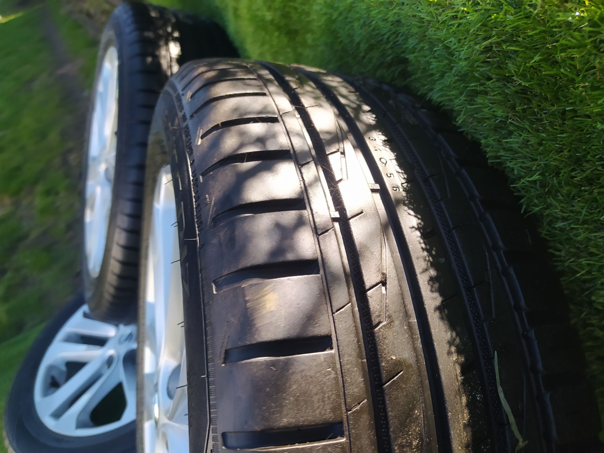 Felgi koła Nissan Juke l 215/55 R17 Lato