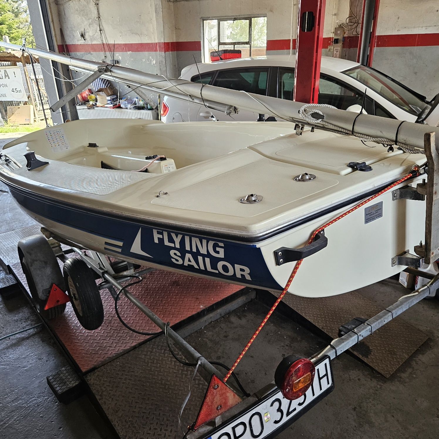 Żaglówka BWC Flying Sailor z przyczepami