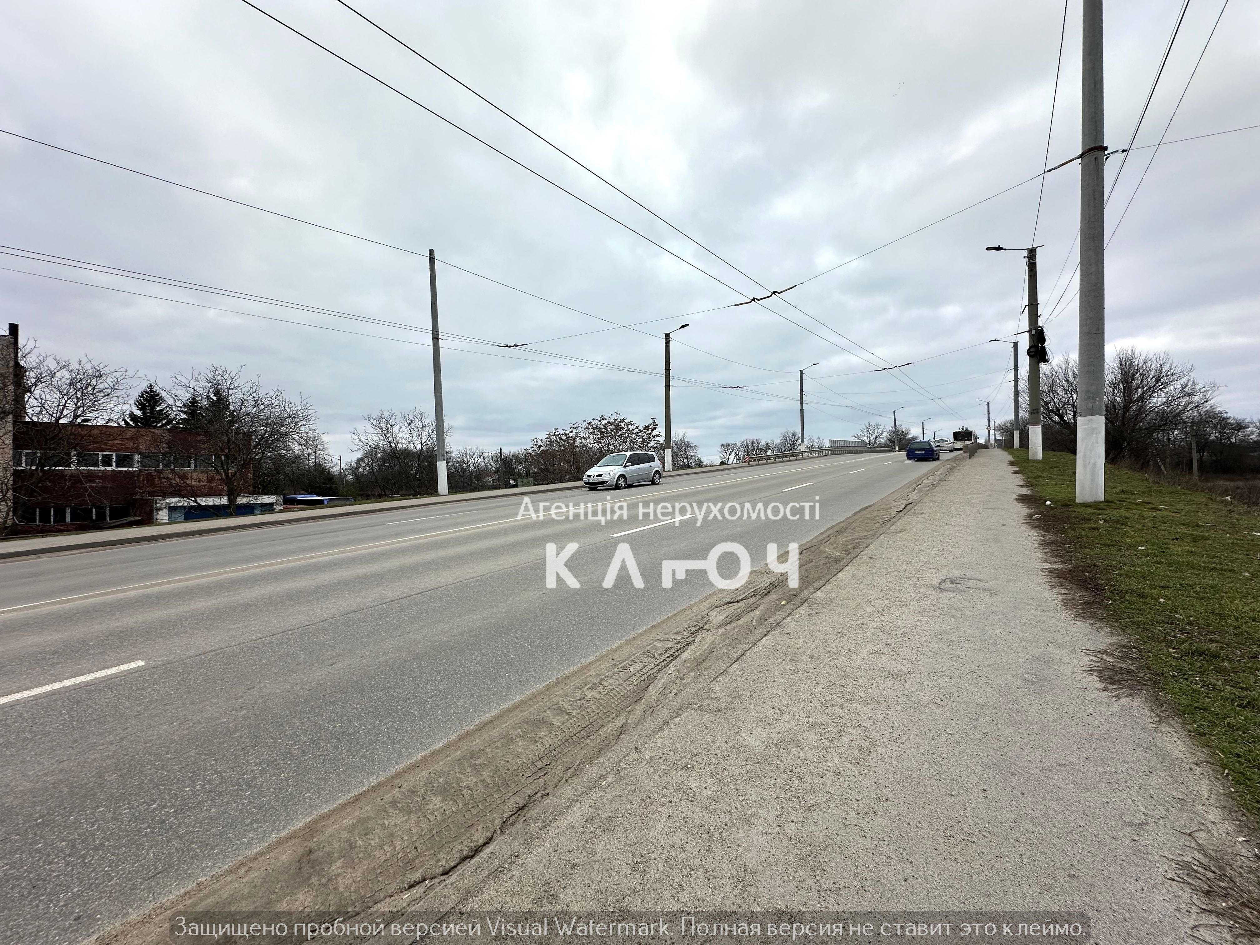 Продаж комплексу будівель з ділянкою 0,95 Га