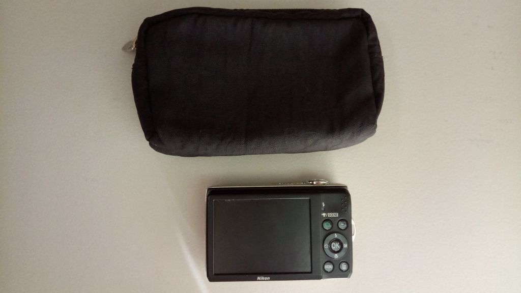 Aparat cyfrowy "Nikon" Coolpix l22