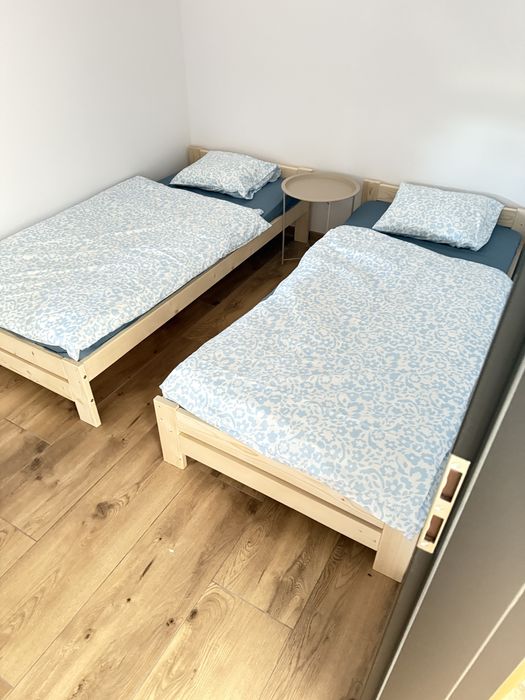 Dom lub pokoje dla pracownikow