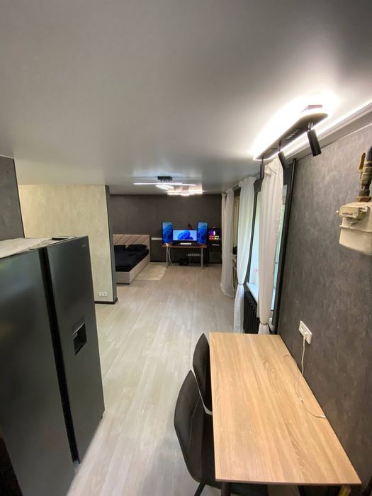 Продам 1 комнатную квартиру с новым ремонтом, техникой,мебелью.