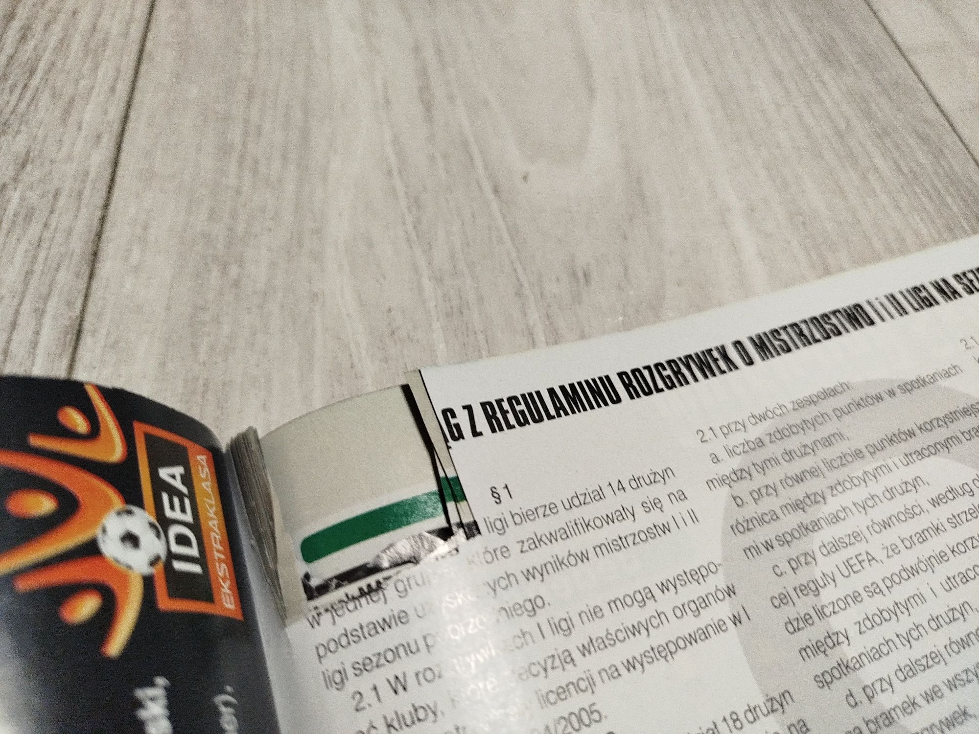 Magazyny sportowe Piłka nożna 2005- 2 szt
